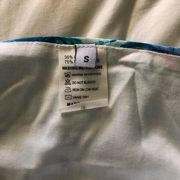 Corset style top, lace up sides - Picture 4 of 7